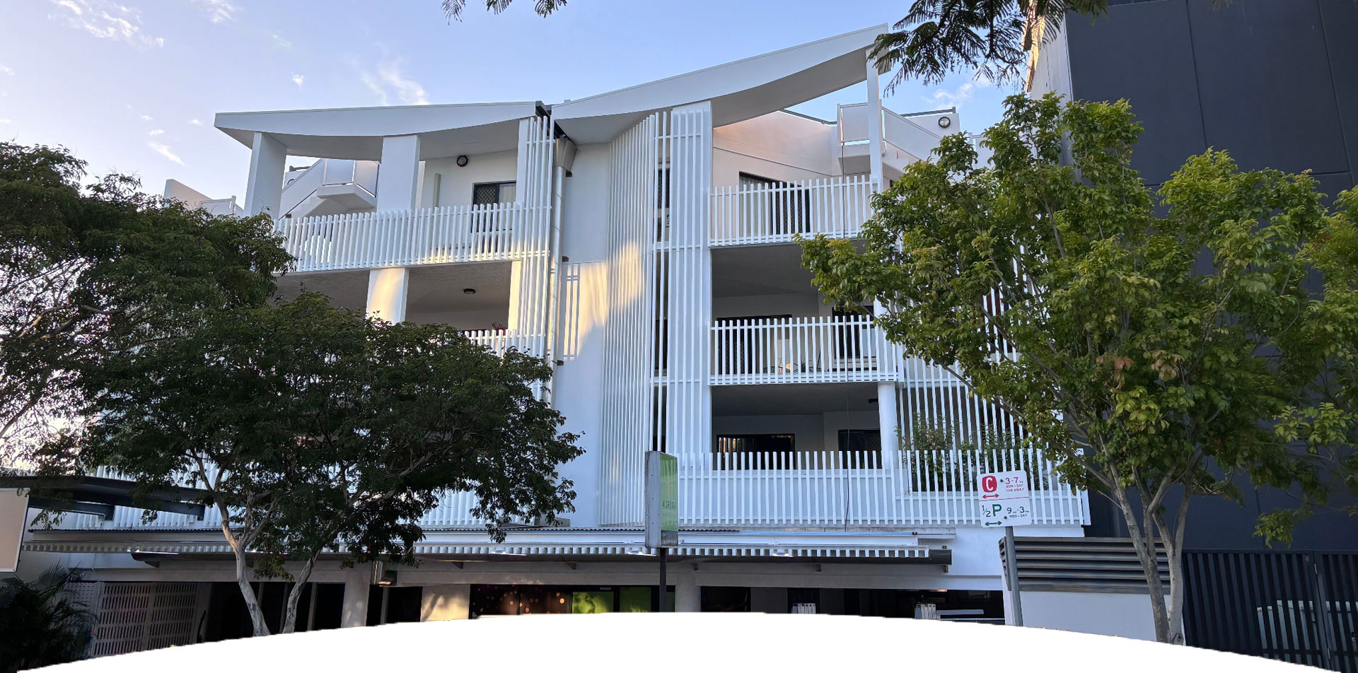 New Facade At 62 High Street In Toowong alubal 1 1 - New Facade At 62 High Street In Toowong