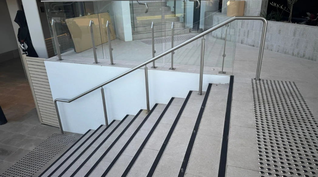 inner image 3 - Frameless Glass and Handrail Works for Indooroopilly Golf Club